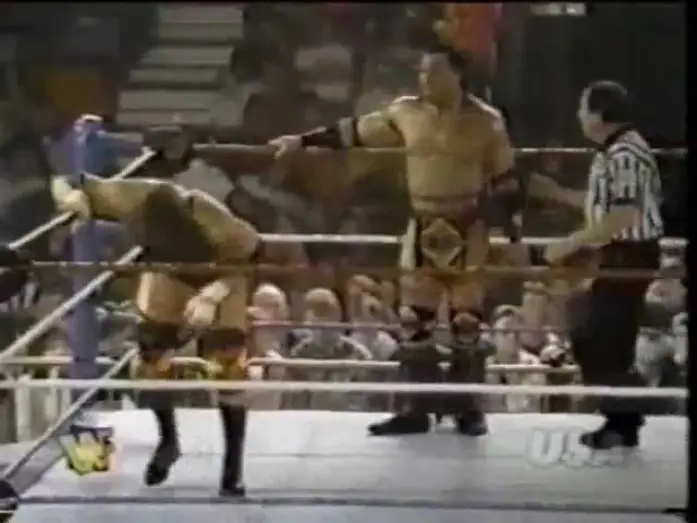 Видео к сериалу Raw — WWF RAW 04.10.1995 Part 1