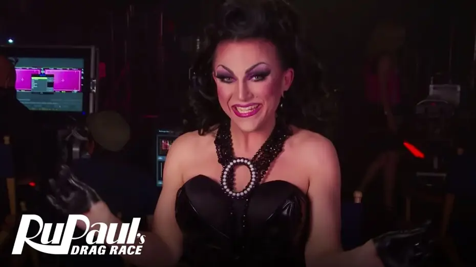 Видео к сериалу RuPaul's Drag Race — A RuPaul's Drag Race | Christmas Carol