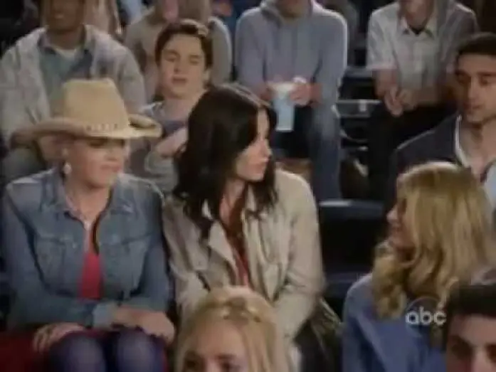 Wideo do serialu Cougar Town: Miasto kocic — "Cougar Town" Trailer