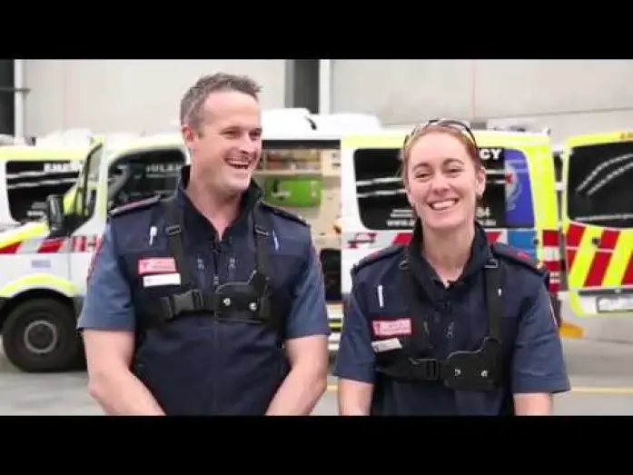 Wideo do serialu Paramedics — BEHIND THE SCENES of Paramedics - Mark & Carina, MICA