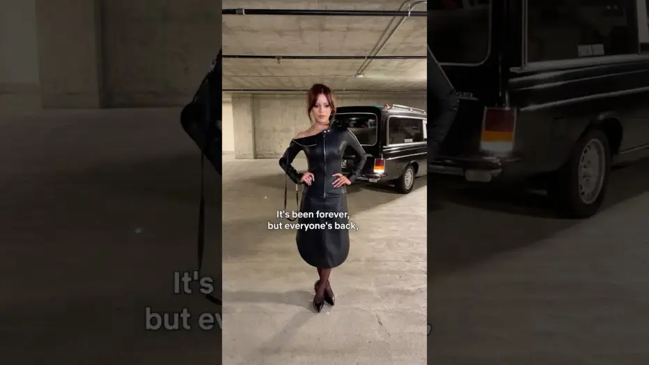 Wideo do serialu Wednesday — jenna. hey, jenna. JENNA!!! season 2 is coming tomorrow!