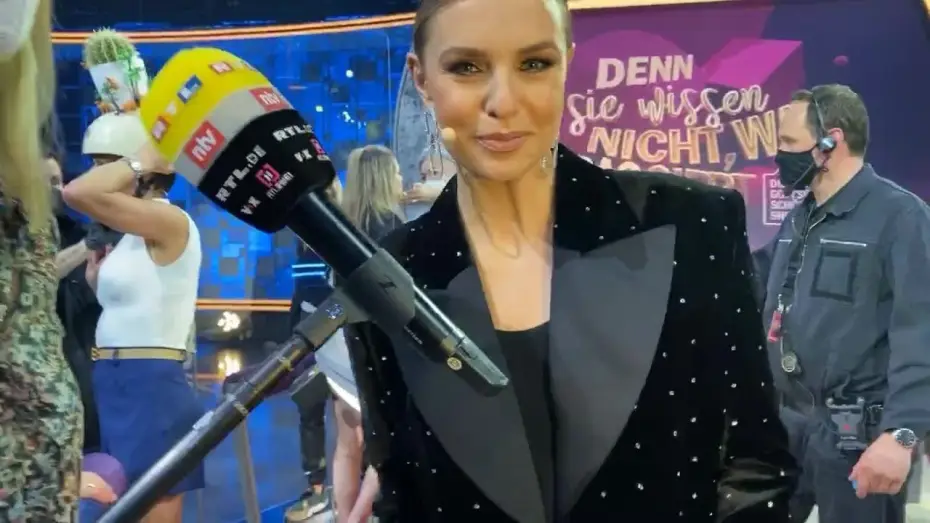 Wideo do serialu Denn sie wissen nicht, was passiert — Denn sie wissen nicht, was passiert - Live in der Werbepause