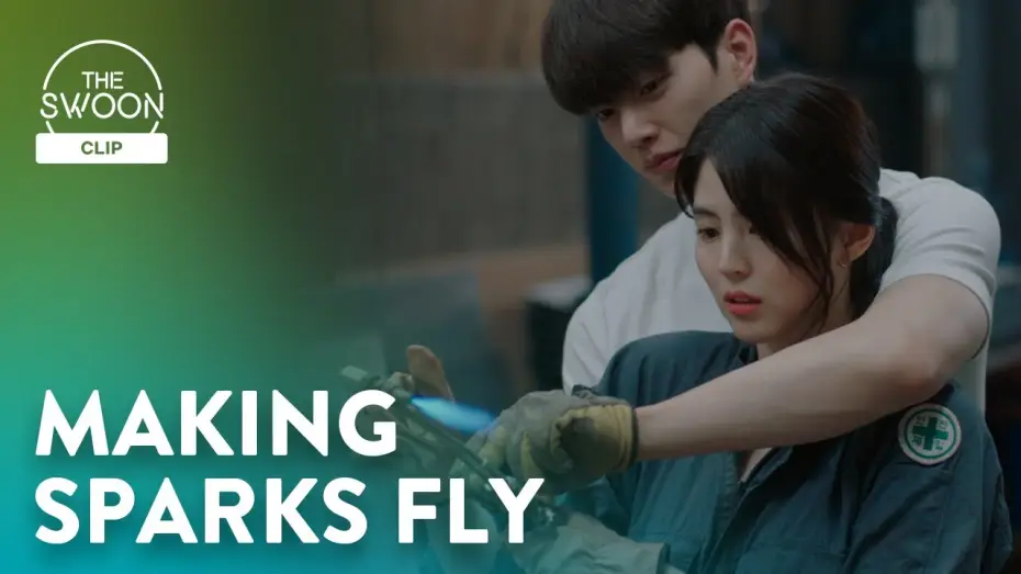 Wideo do serialu Nevertheless — Song Kang gets close to Han So-hee again by making art together | Nevertheless, Ep 5 [ENG SUB]