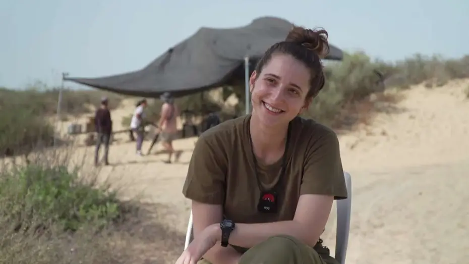 Wideo do serialu המפקדת — חוזרת למדים: ריאיון עם אלונה סער לקראת העונה החדשה של "המפקדת"