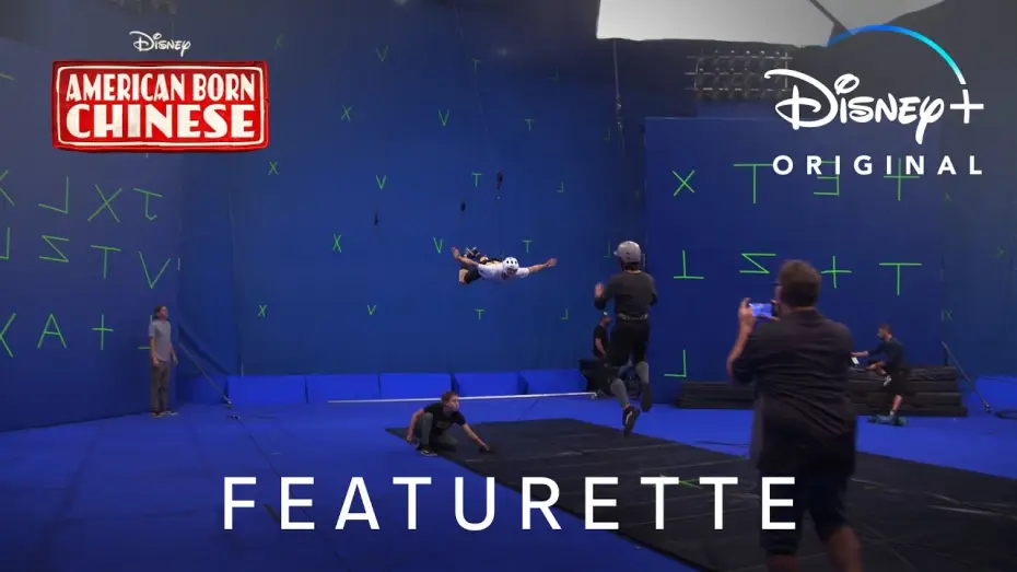 Wideo do serialu Urodzony w Ameryce — Stunts Featurette