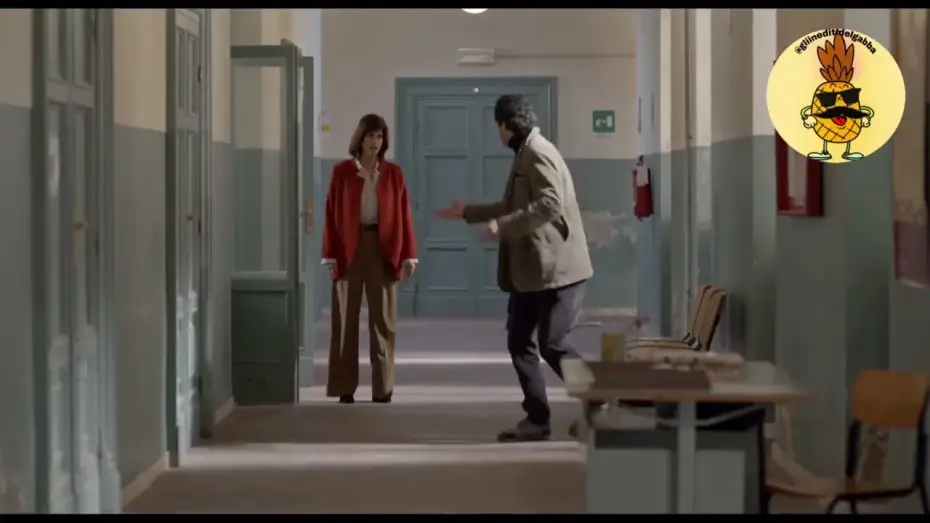 Wideo do serialu Un Professore — Trailer fiction il Professore, colonna sonora "Spazio tempo" di Francesco Gabbani.