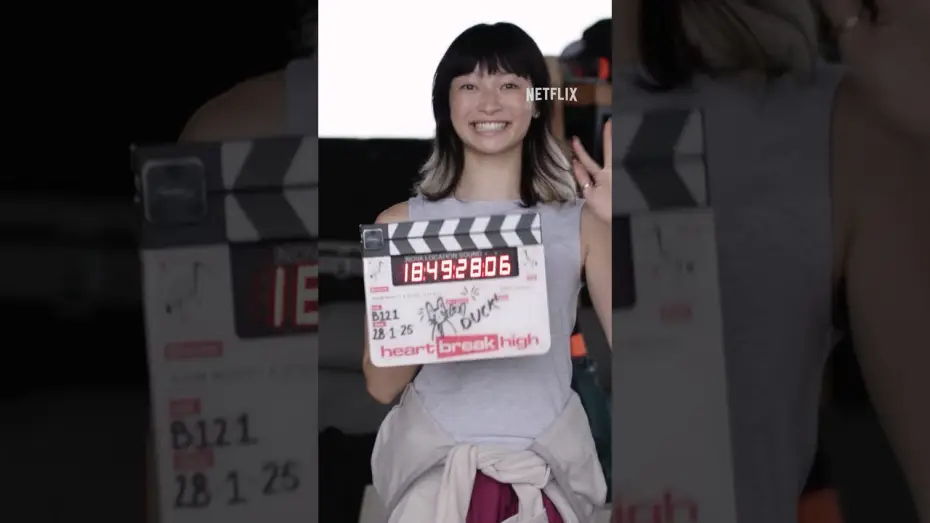 Wideo do serialu Szkoła złamanych serc — Production has officially wrapped for the third and final season