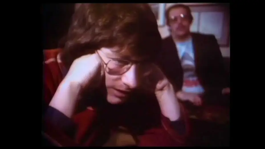 Видео к сериалу Oscary — Steven Spielberg watches Oscar nominations in 1976