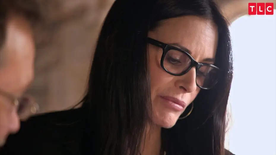 Wideo do serialu Who Do You Think You Are? — Courteney Cox Discovers Royal Drama In Her Family Tree | Who Do You Think You Are?