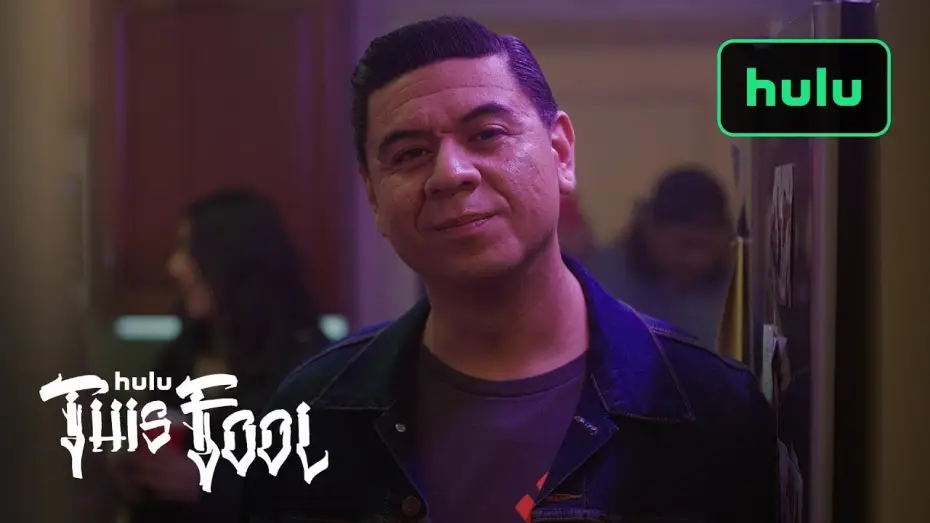 Wideo do serialu Naiwniak — Season Two Trailer
