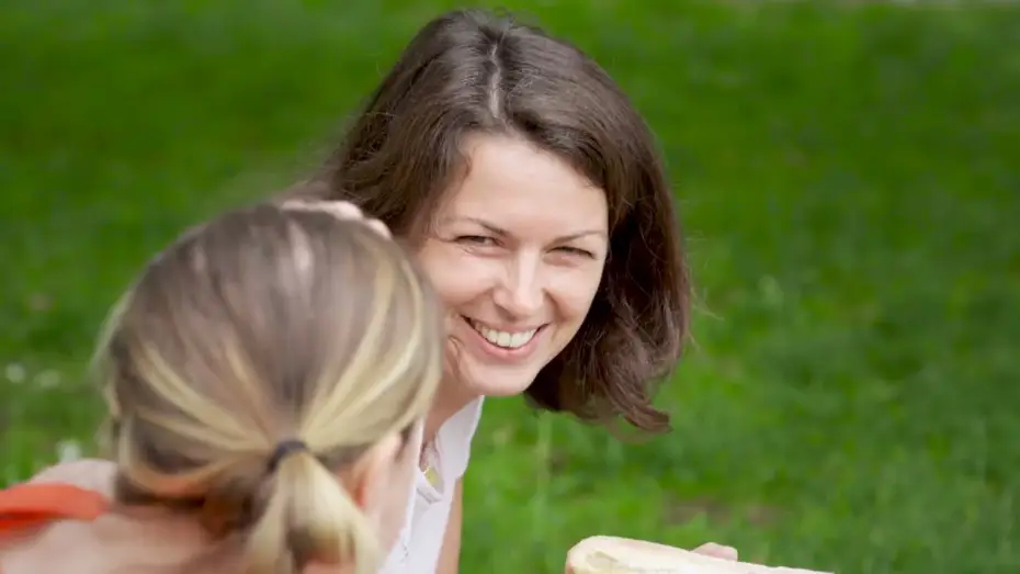 Wideo do serialu La France en vrai — [Bande-annonce] La France en vrai : "Nouvelles vies, nouvelles villes, nouveau monde"