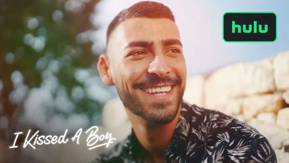 Wideo do serialu I Kissed a Boy — Official Hulu Trailer