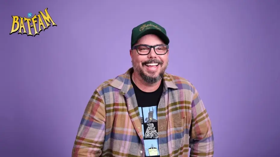 Wideo do serialu Bat Rodzinka — Designing Batman's Beard