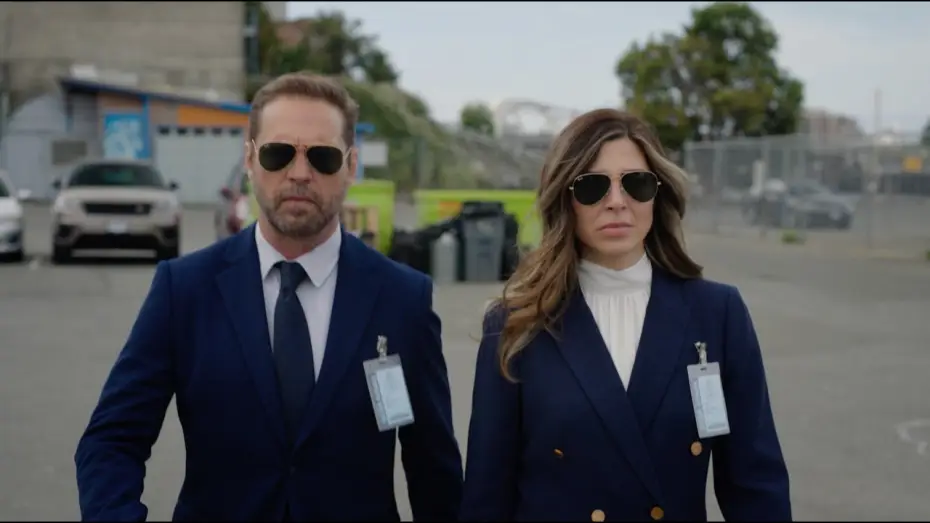 Wideo do serialu Private Eyes West Coast — Private Eyes | Season 1Trailer | The CW