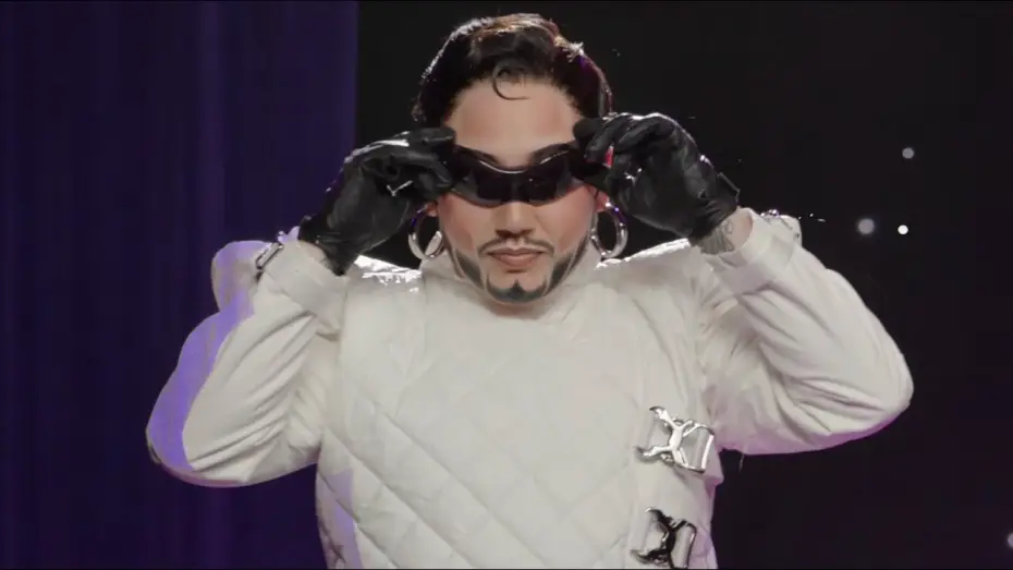 Wideo do serialu King of Drag — Drag has a new (eyes.lips.)face. 👀 | Revry