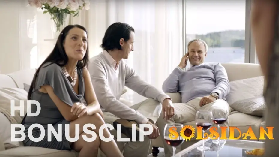 Wideo do serialu Solsidan — Bonusclip: Kleider machen Leute & Feinde...