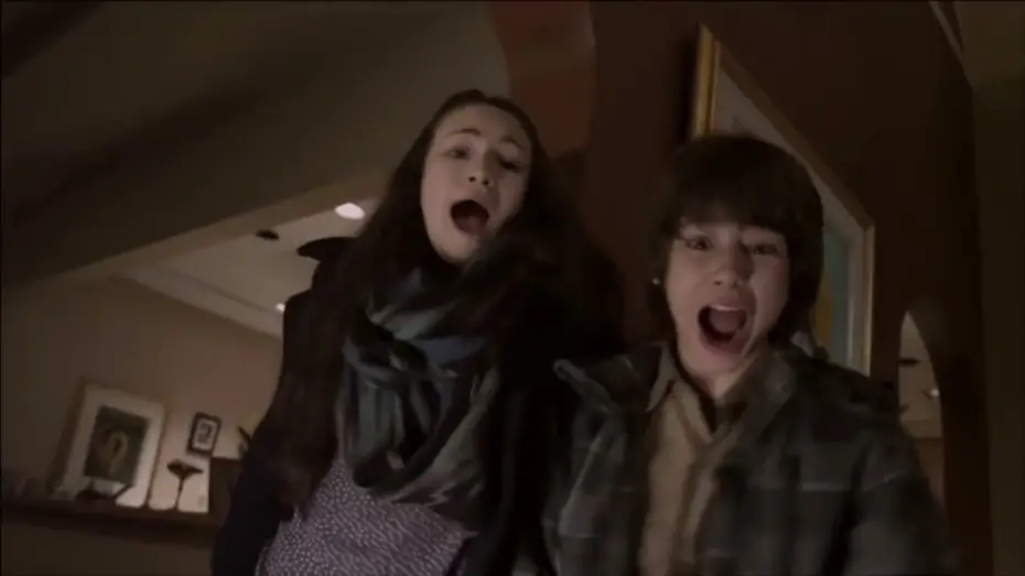 Wideo do serialu R. L. Stine's The Haunting Hour — The Haunting Hour: En Español Trailer - The Haunting Hour La Serie