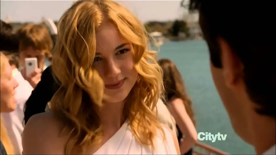 Wideo do serialu Zemsta — ABC's Revenge Trailer Season 1 - Pilot Promo HD
