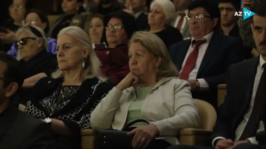 Wideo do serialu Muğam Televiziya Müsabiqəsi — AzTV-də 8-ci "Muğam" müsabiqəsi başladı - Açılış mərasimindən GÖRÜNTÜLƏR