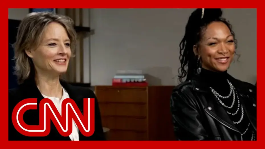 Видео к сериалу Detektyw — Jodie Foster and Kali Reis explain what they love about their True 'Detective' roles