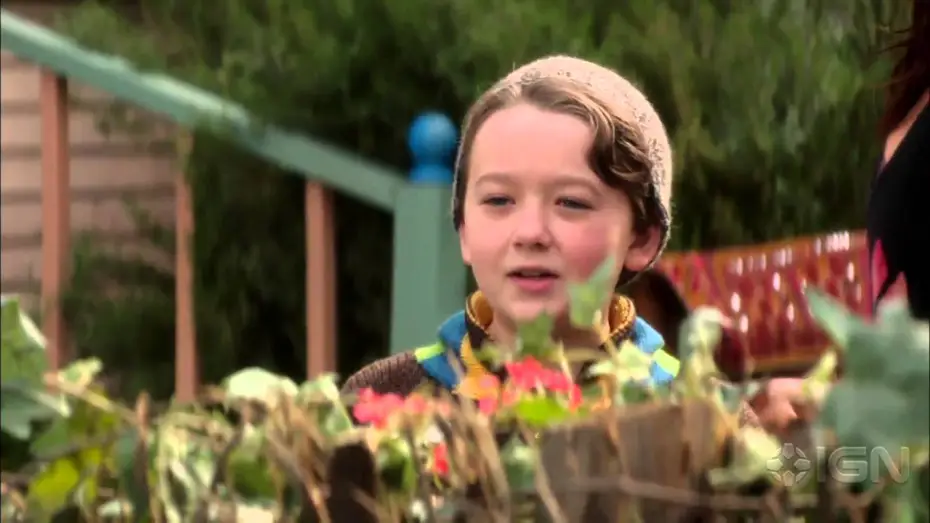 Wideo do serialu About a Boy — About A Boy - Meeting the New Neighbors