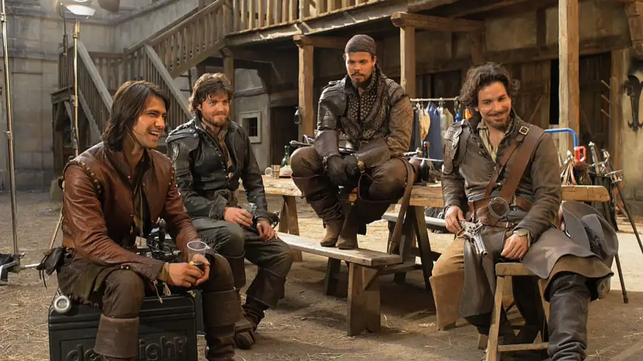 Wideo do serialu Muszkieterowie — The Musketeers discuss their training - The Musketeers - BBC One