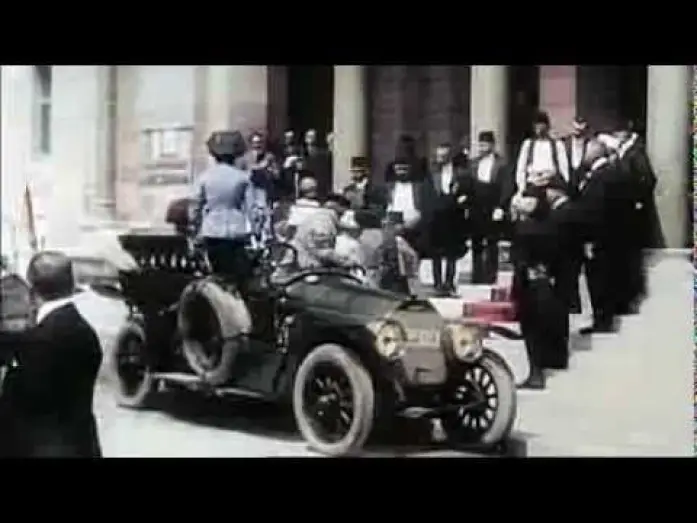 Wideo do serialu Apokalipsa: I Wojna Światowa — APOCALYPSE La 1ère Guerre Mondiale : L'attentat de Sarajevo