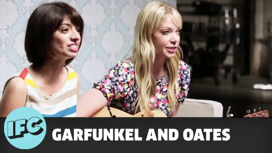 Wideo do serialu Garfunkel i Oates — Garfunkel and Oates | The Sofa Sessions: The College Try | IFC