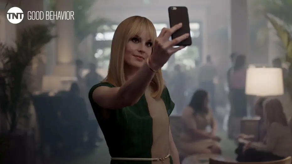 Wideo do serialu Dobre sprawowanie — Inside Good Behavior: Page to Screen | TNT