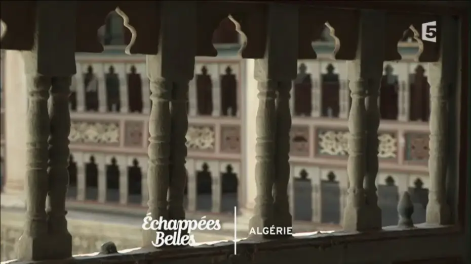 Wideo do serialu Échappées Belles — Echappées Belles - Un Été En Algérie (2016)