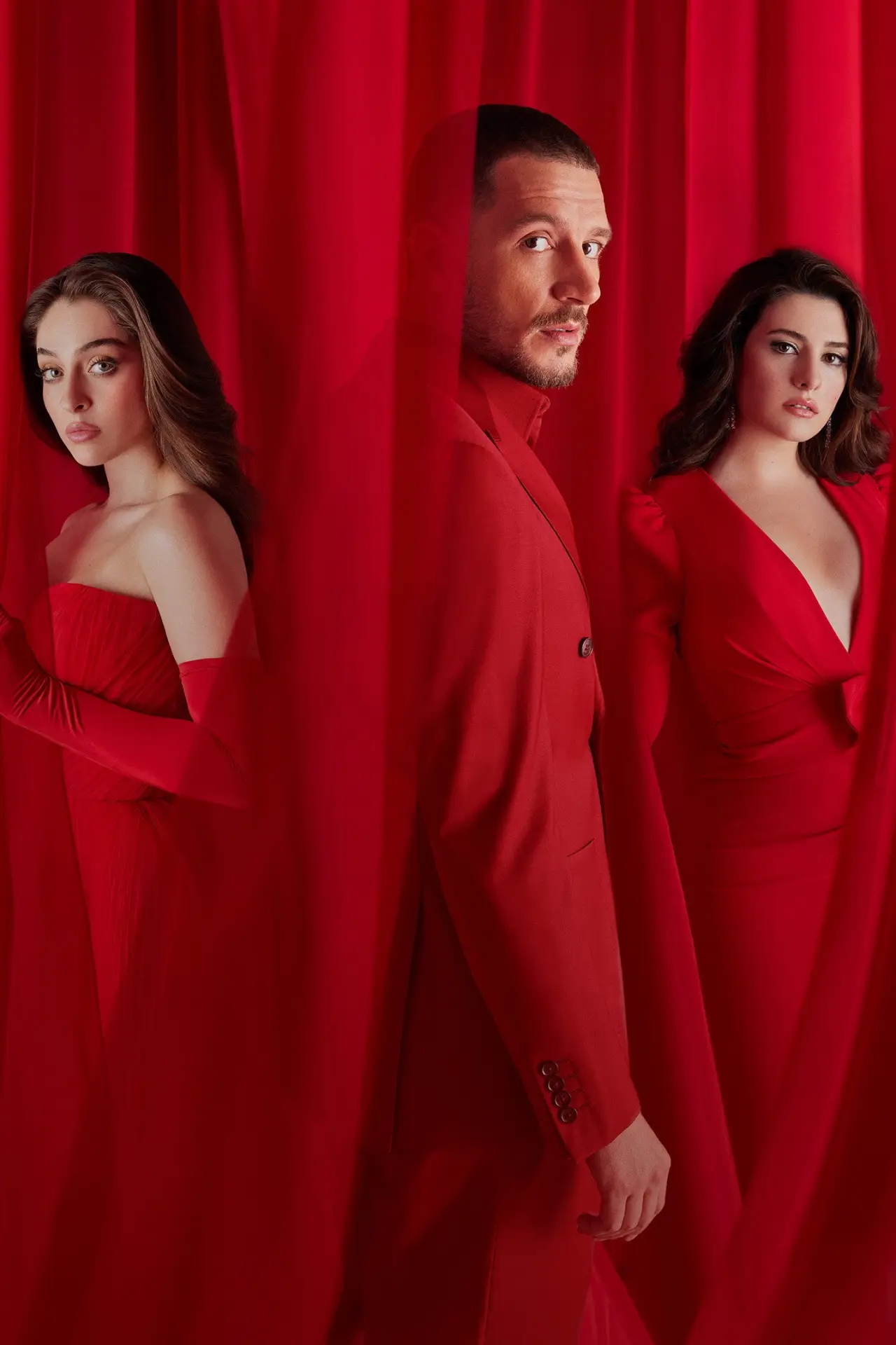 Постер к сериалу "Sakla Beni"
