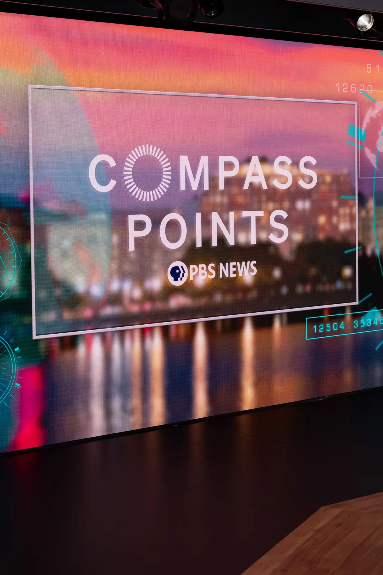 Plakat serialu "Compass Points: PBS News"