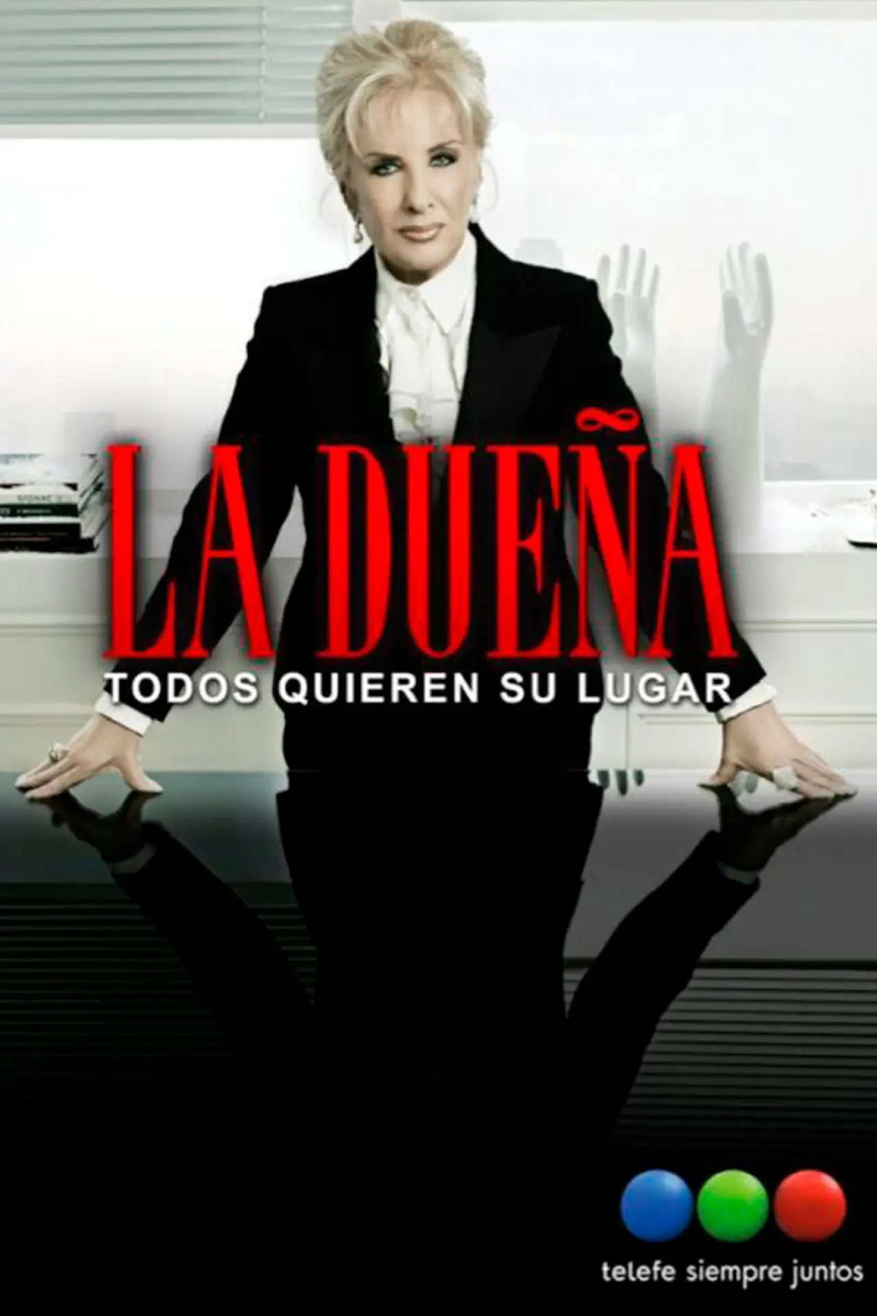 Plakat serialu "La Dueña"