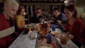 Zasłona к сериалу "Buffy: Postrach wampirów" #1275372