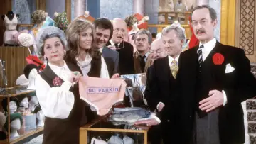 Zasłona к сериалу "Are You Being Served?" #1451983