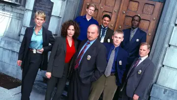 Zasłona к сериалу "Nowojorscy gliniarze" #1253140