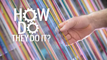 Zasłona к сериалу "How Do They Do It?" #1405525