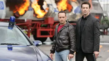 Zasłona к сериалу "Alarm dla Kobry 11" #1298615