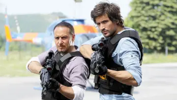 Zasłona к сериалу "Alarm dla Kobry 11" #1298620