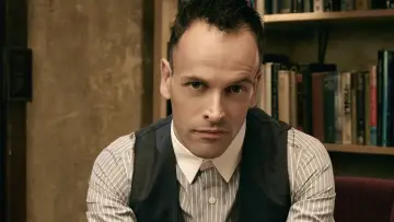 Zasłona к сериалу "Elementary" #1258659