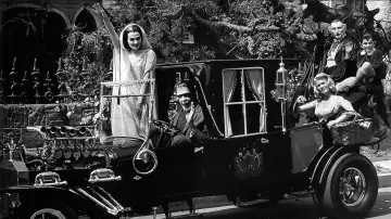 Zasłona к сериалу "The Munsters" #1358364