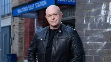 Zasłona к сериалу "EastEnders" #1218934