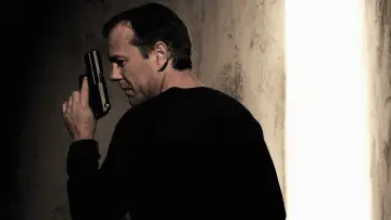 Zasłona к сериалу " 24 godziny" #1249157