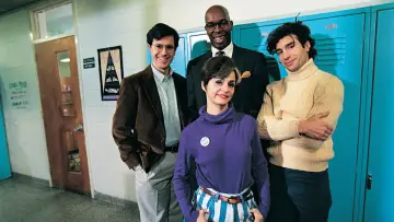 Zasłona do serialu "Nieznajomi z cukierkami" #1595737