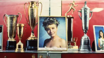Zasłona к сериалу "Miasteczko Twin Peaks" #1274590