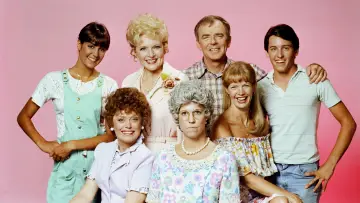 Zasłona к сериалу "Mama