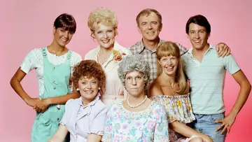 Zasłona к сериалу "Mama