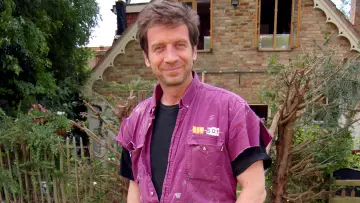 Zasłona do serialu "DIY SOS" #1440472