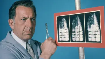 Zasłona к сериалу "Quincy, lekarz sądowy" #1313733