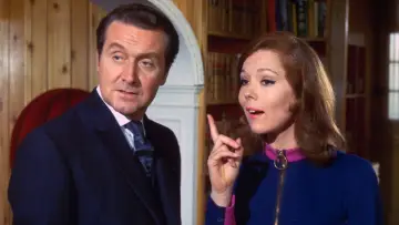 Zasłona к сериалу "Rewolwer i melonik" #1278646